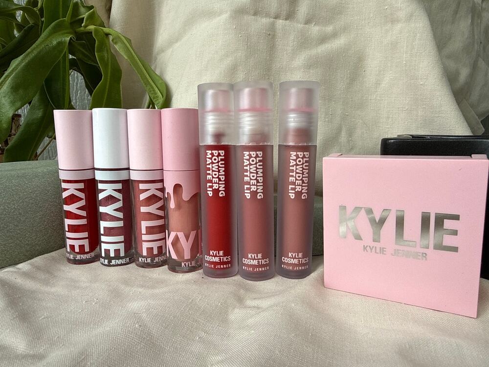 Kylie Jenner Beauty Bundle